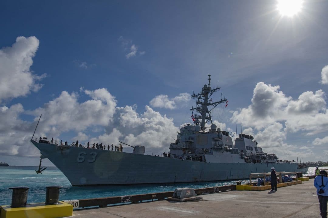 U.S.-Iran Hormuz Clashes Escalate Control Claims